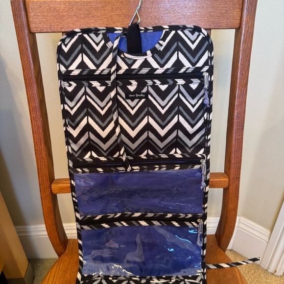 Vera Bradley Hanging Travel Organizer Chevron Blue Black Grey 5 Pocket 11”x30” - Picture 3 of 12